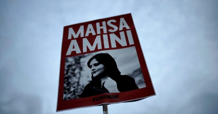 an-iranian-journalist-who-reported-on-mahsa-amini's-death-is-now-in-solitary-confinement